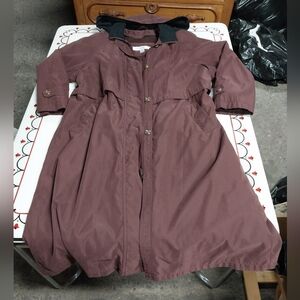 Vintage Valerie Stevens Maroon Trench Coat with Relaxed Silhouette